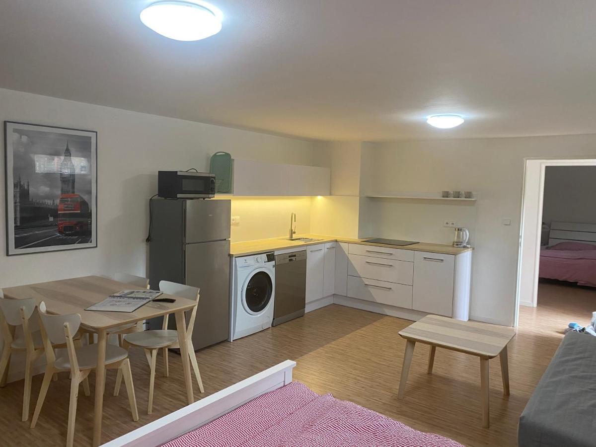 Red Travel Apartment Dvůr Králové nad Labem Eksteriør billede