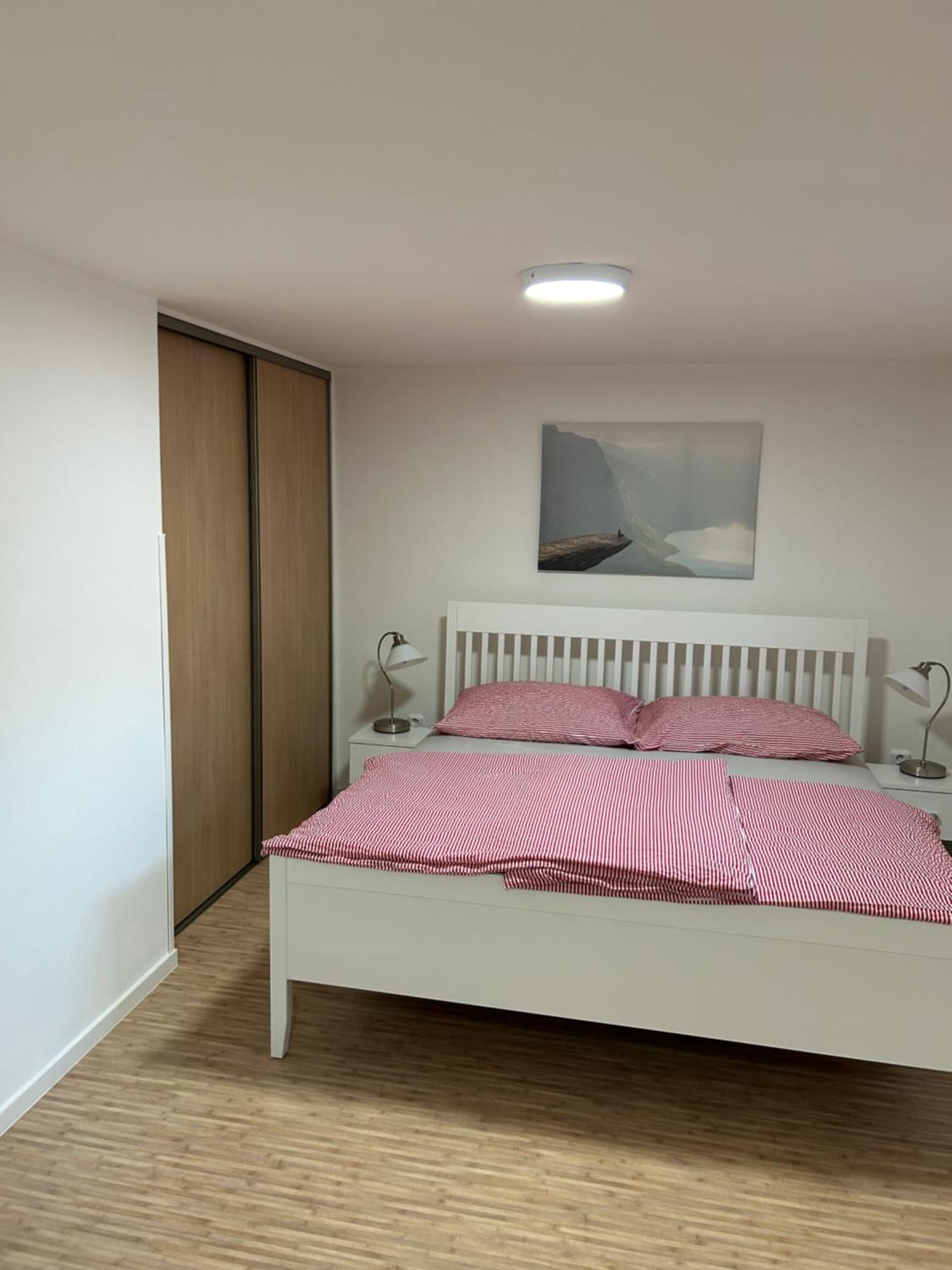 Red Travel Apartment Dvůr Králové nad Labem Eksteriør billede