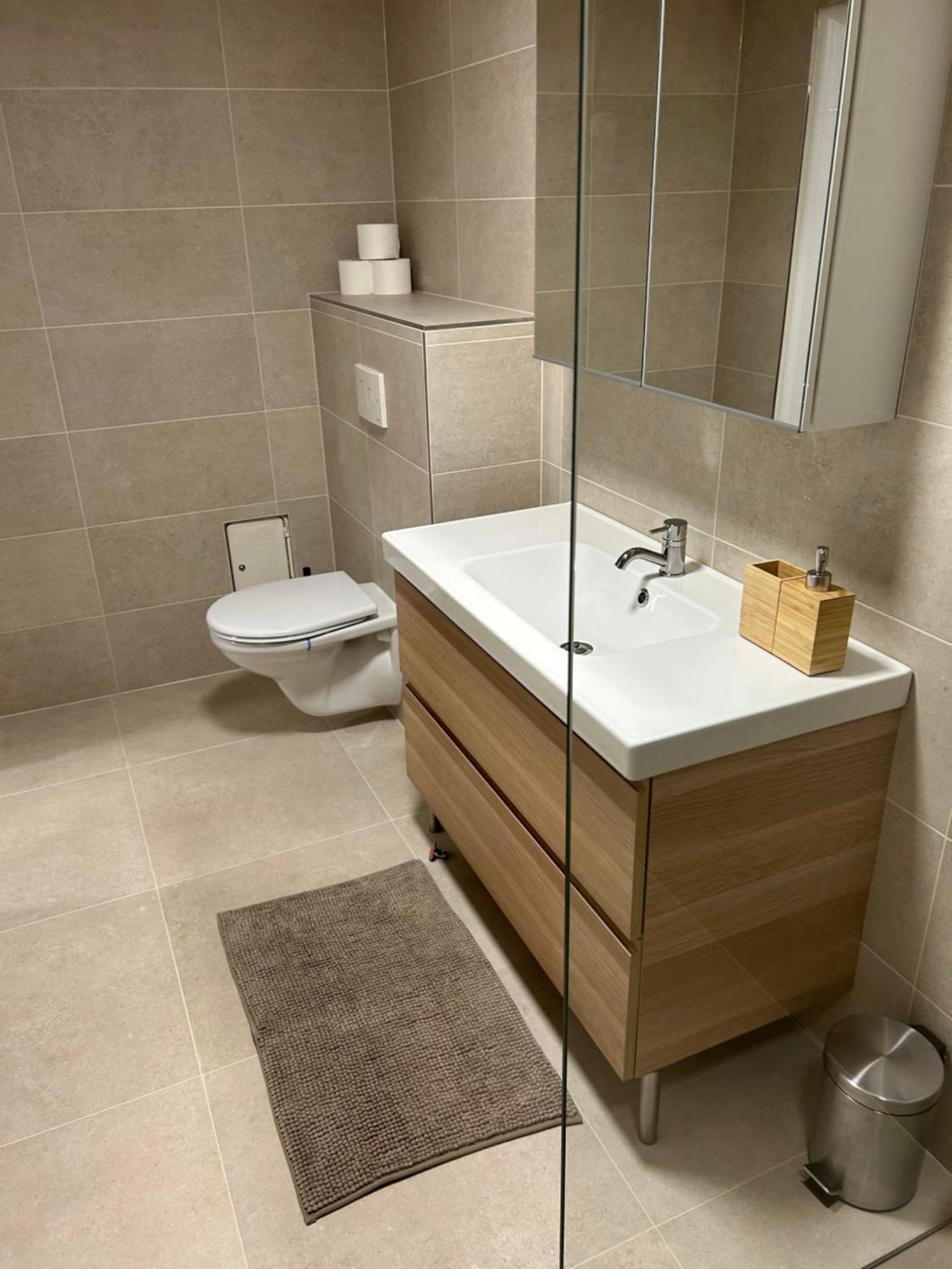Red Travel Apartment Dvůr Králové nad Labem Eksteriør billede